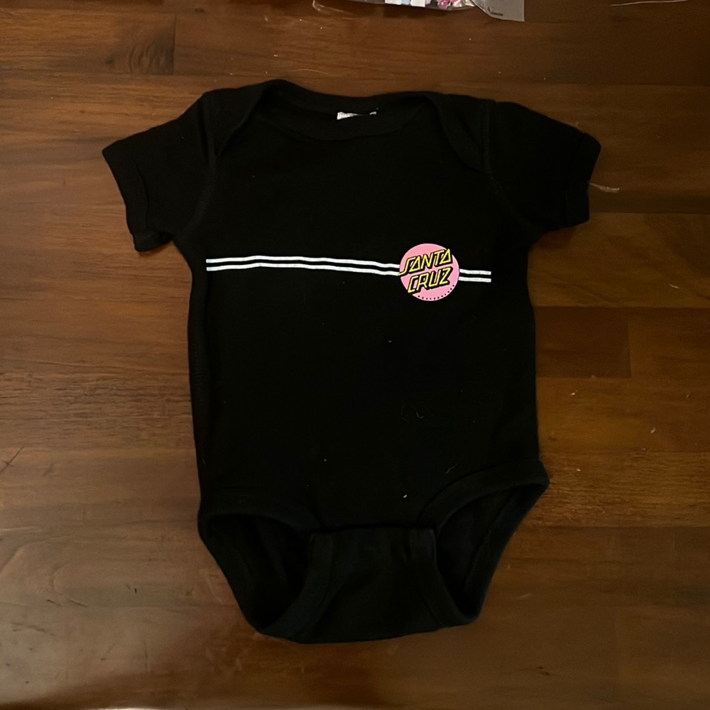 Santa Cruz Skateboard 🛹 Onesie 0-6 months